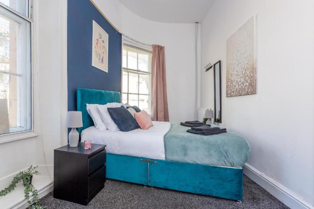 Newcastle'S Most Central Apartment - Sleeps 10 エクステリア 写真