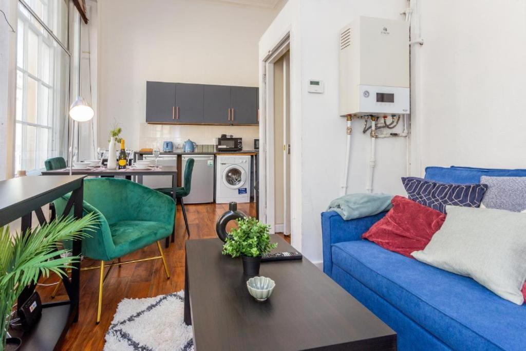 Newcastle'S Most Central Apartment - Sleeps 10 エクステリア 写真