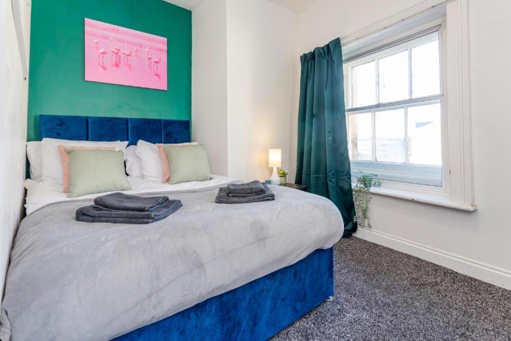 Newcastle'S Most Central Apartment - Sleeps 10 エクステリア 写真