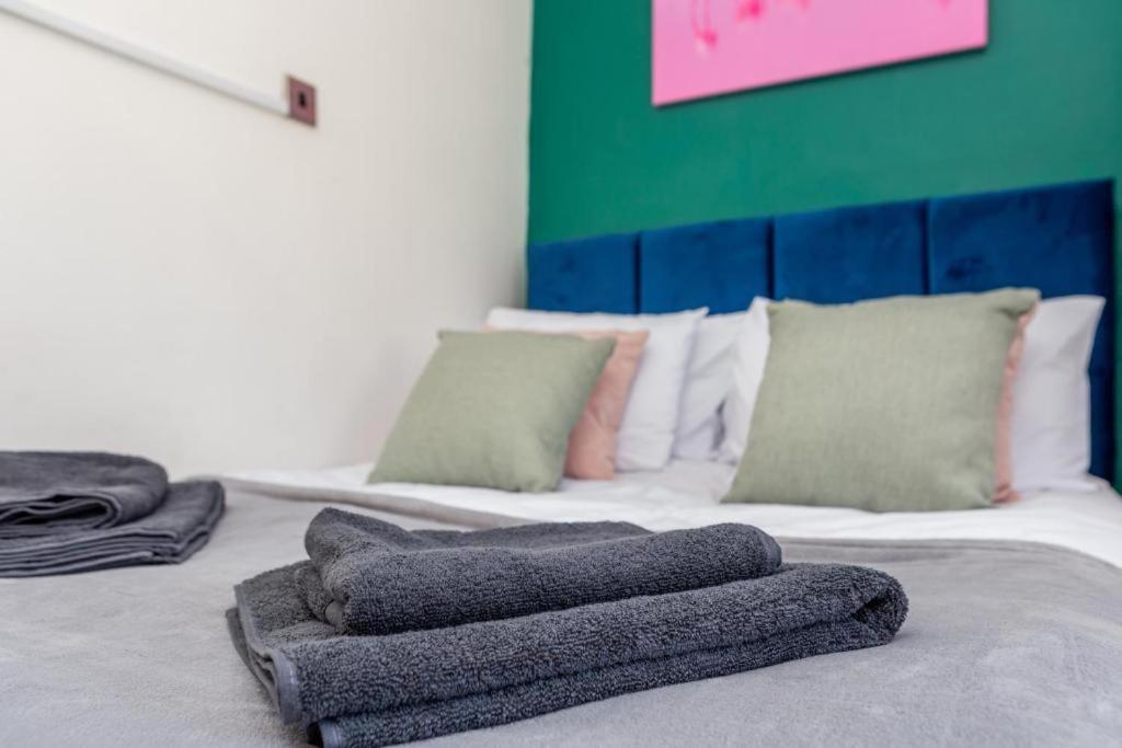 Newcastle'S Most Central Apartment - Sleeps 10 エクステリア 写真